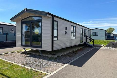 3 bedroom lodge for sale, Mill Rythe Coastal Village Hayling Island, Hampshire PO11