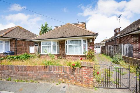 3 bedroom detached bungalow for sale - Orchard Close, Ramsgate