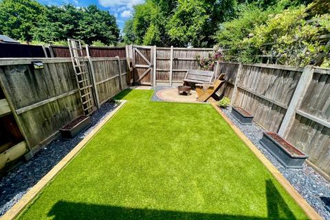 21 Fitzrobert Place, Egham, TW20 9JS
