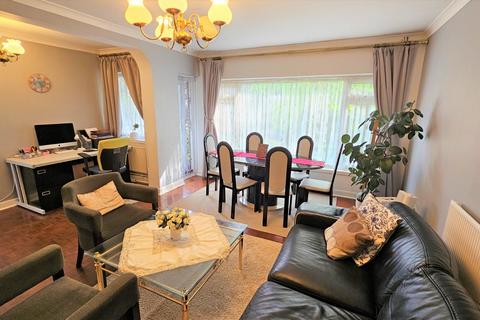 4 Claire Gardens, Stanmore, HA7 4EH