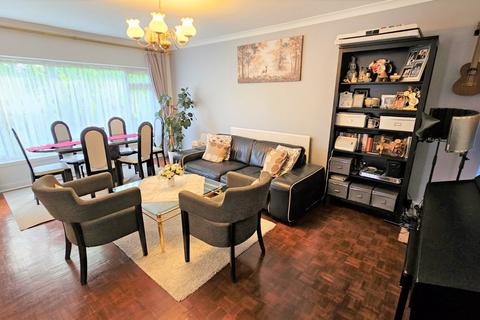 4 Claire Gardens, Stanmore, HA7 4EH