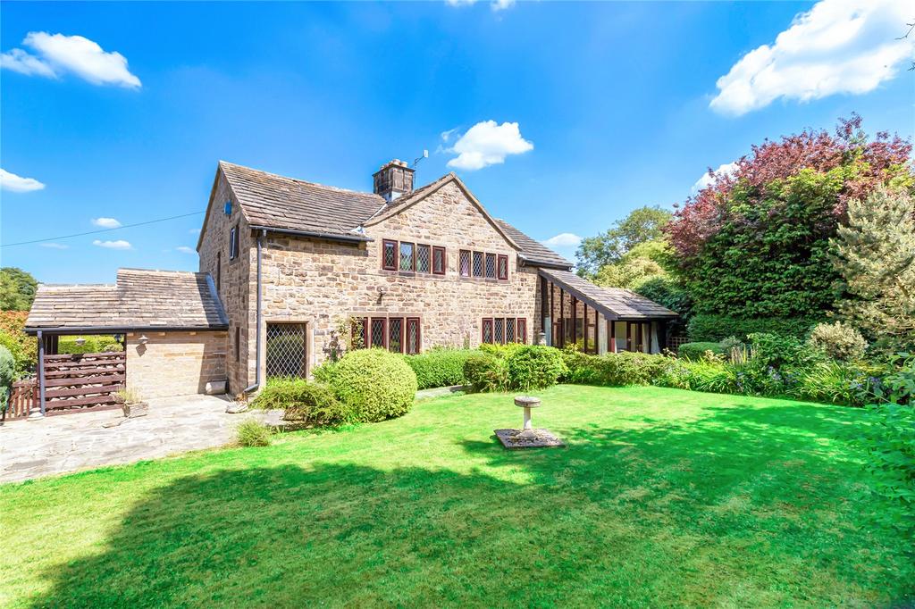 Moor Lane, Burley Woodhead, Ilkley, West Yorkshire, LS29 3 bed detached