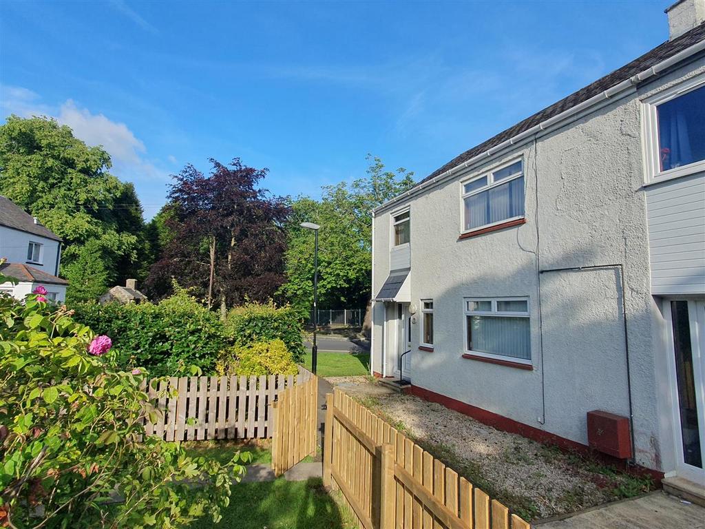 Bowyett, Torphichen 3 bed terraced house £150,000