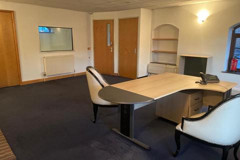 Office to rent - 2a-4a Windsor Street, Luton, Bedfordshire