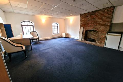 Office to rent, Windsor Street, Luton, Bedfordshire