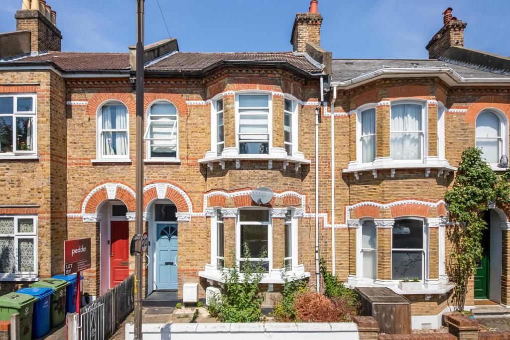 Crystal Palace Road, East Dulwich, London, SE22 3 bed house for sale