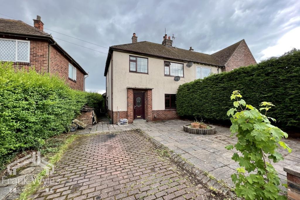Wray Crescent, Wrea Green, Lancashire 3 bed end of terrace house for