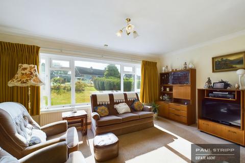 16 Claverham Close, Battle, TN33 0JF