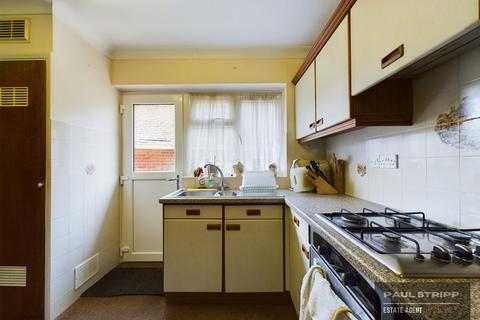 16 Claverham Close, Battle, TN33 0JF