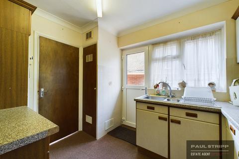16 Claverham Close, Battle, TN33 0JF