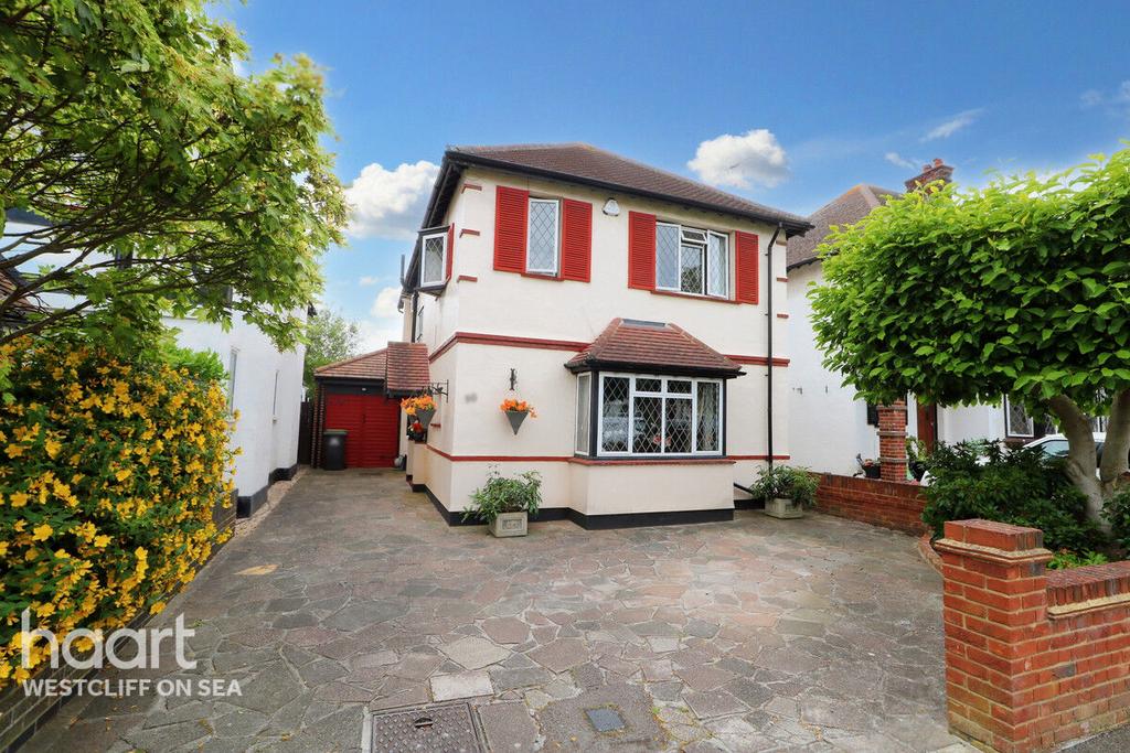 Earls Hall Avenue, SouthendOnSea 3 bed detached house £550,000