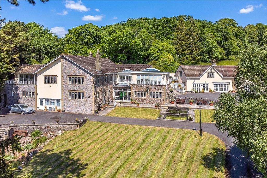 Wrington Road, Congresbury, North Somerset, BS49 6 bed detached house