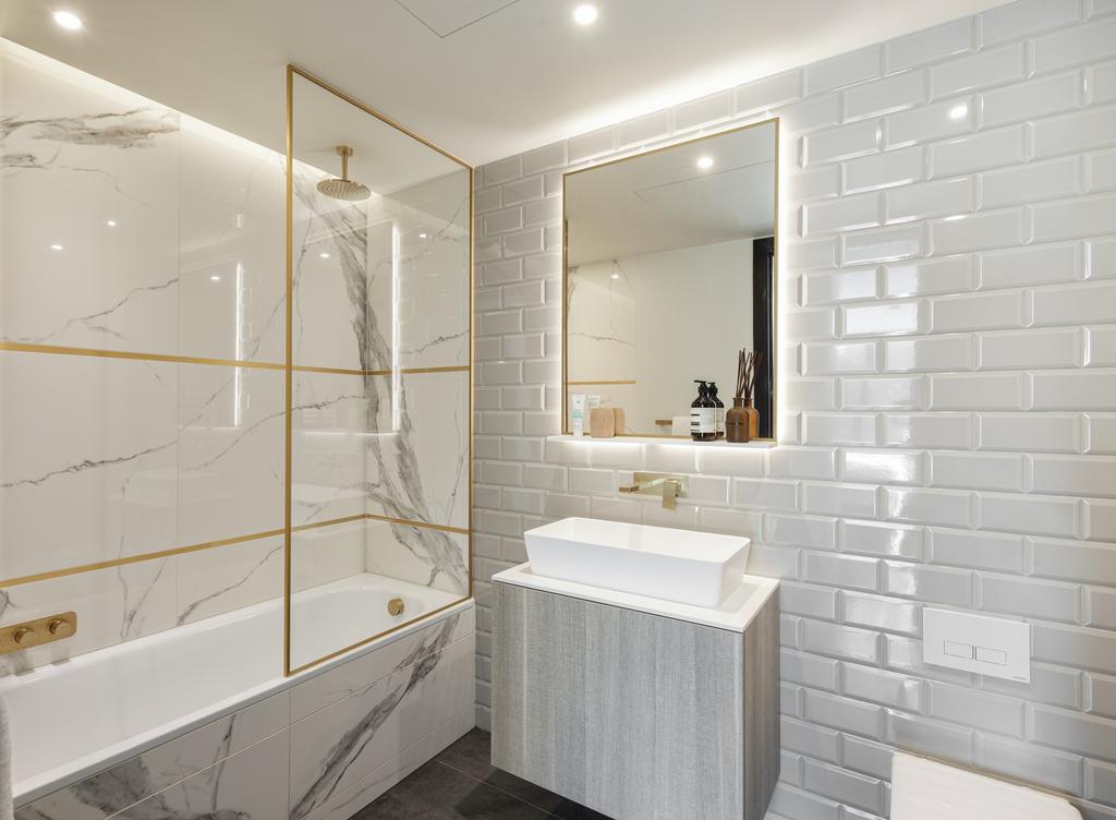 E206- Show apt (7).jpg