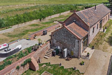 4 bedroom barn conversion for sale, Pit Street, Southrepps, Norwich