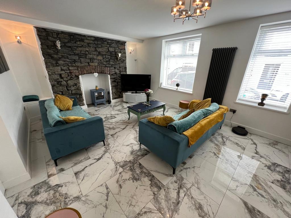 Pleasant Street Pentre Pentre 3 bed detached house for sale £179,950