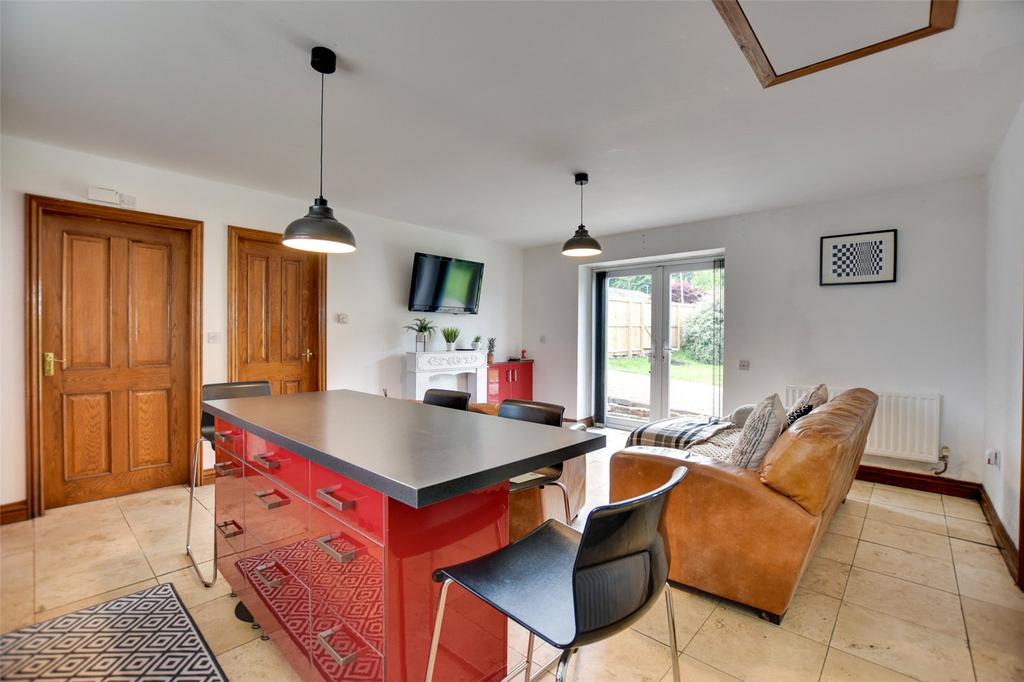 Low Etherley, Auckland, Durham, DL14 2 bed bungalow for sale £