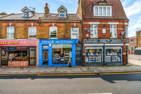 2 bedroom flat for sale, Walton Road, East Molesey, KT8