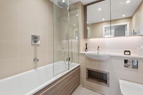 2 bedroom flat to rent, Lombard Wharf, 12 Lombard Road, London