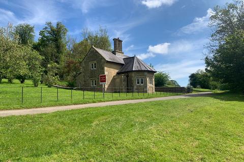 3 bedroom country house for sale, Orchardleigh, BA11