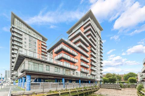 2 bedroom apartment for sale - Mast Quay, London
