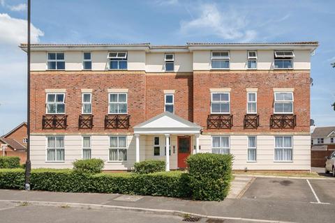 15 Nicholas Gardens, Slough, SL1 5TT