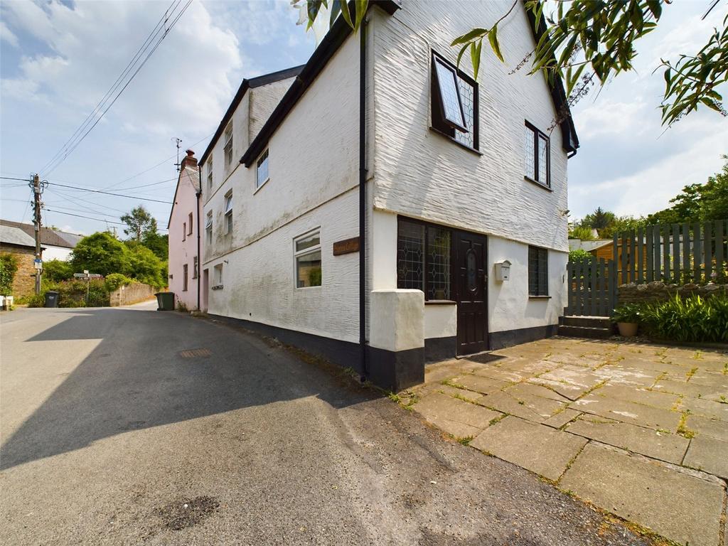 Devon 5 bed terraced house for sale £320,000