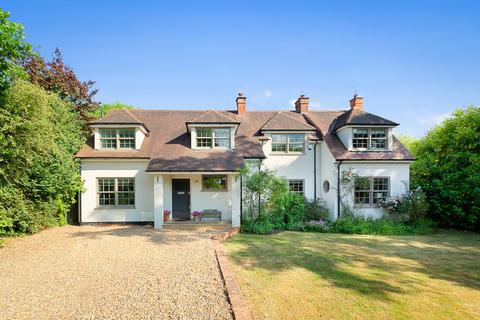 23 Links Road, Ashtead, KT21 2HB