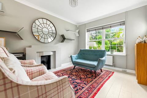 23 Links Road, Ashtead, KT21 2HB