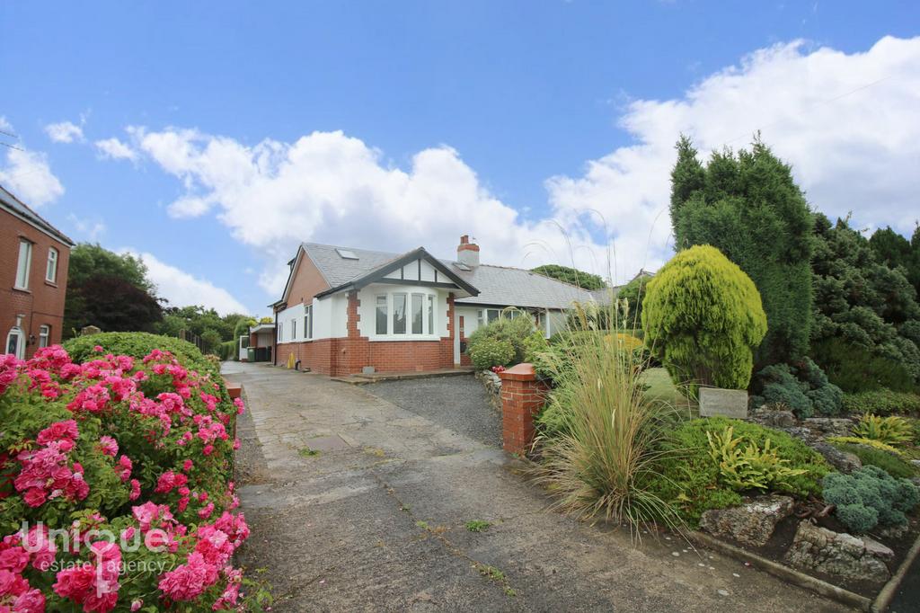 Blackpool Road, PoultonleFylde, FY6 4 bed bungalow for sale £375,000
