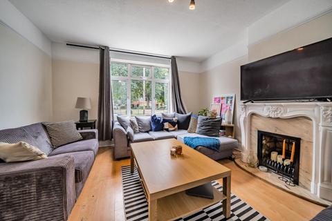 4 Aldrich Terrace, London, SW18 3PU
