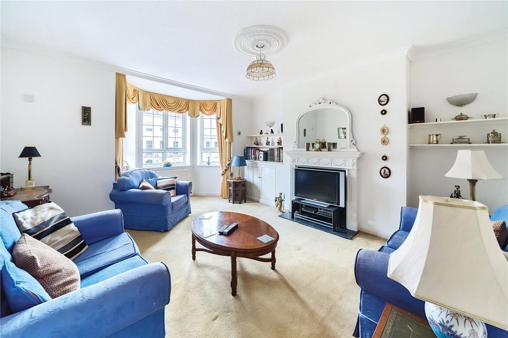 Cambray Court, Cheltenham, GL50 2 bed apartment for sale £230,000