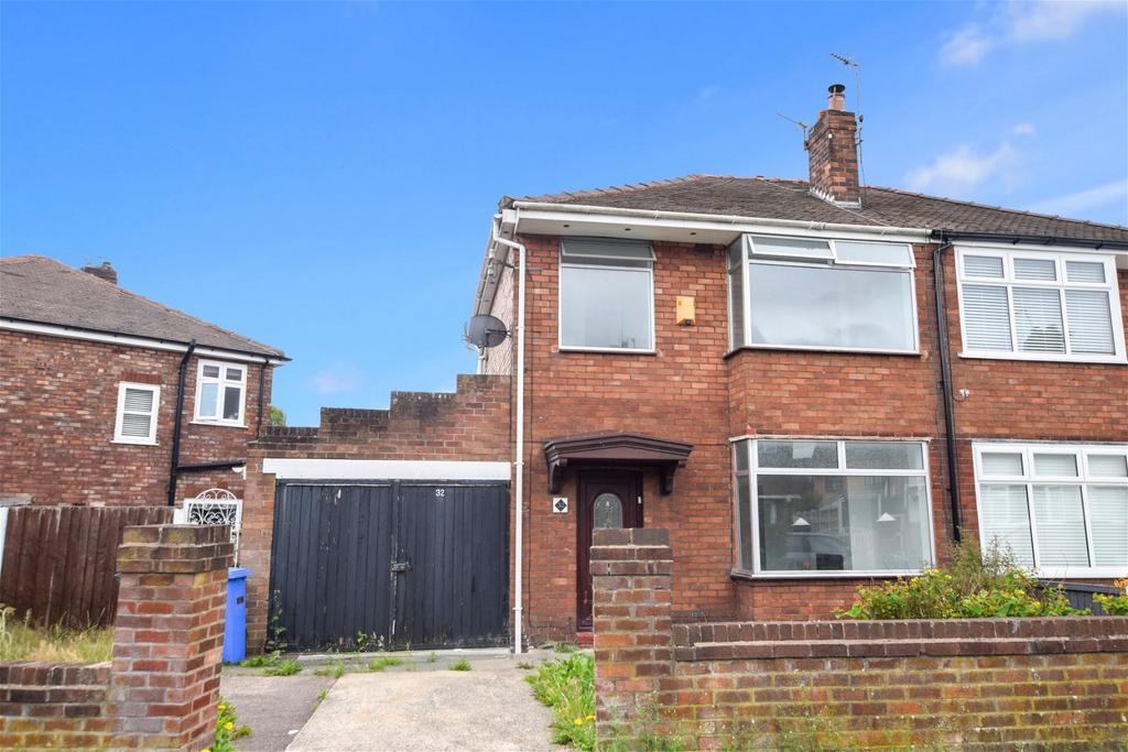 Claremont Drive, Widnes, WA8 9LX 3 bed semidetached house £1,000 pcm