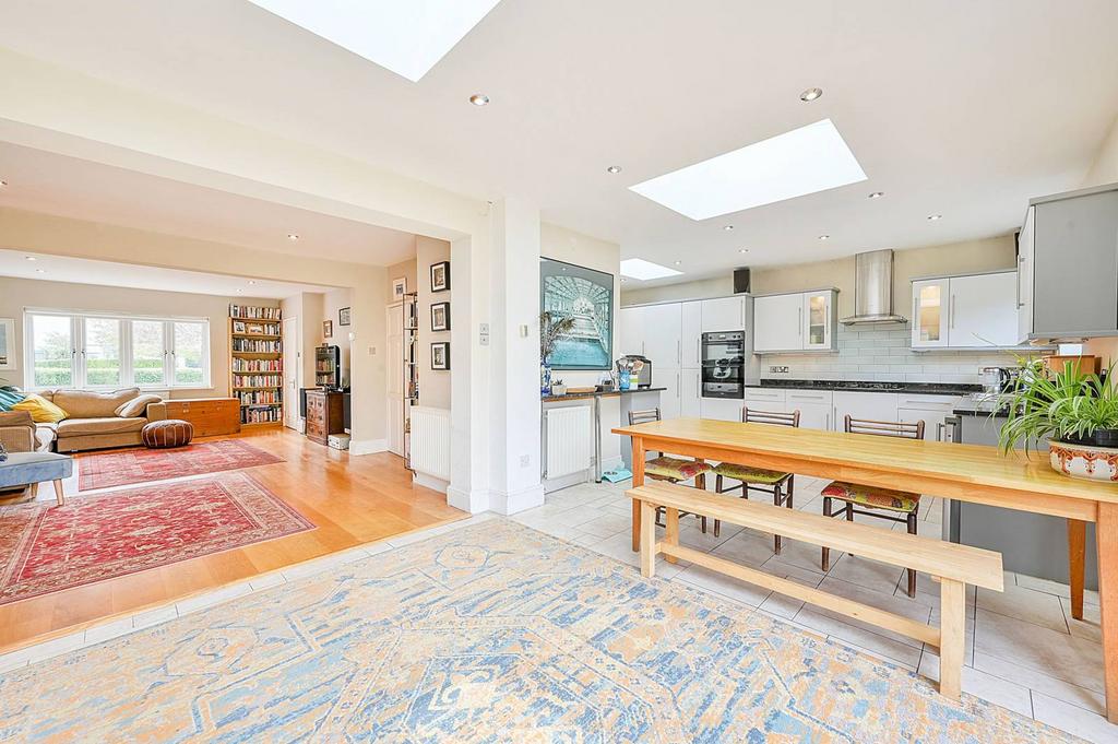 Staveley Gardens, Chiswick, London, W4 5 bed semidetached house for