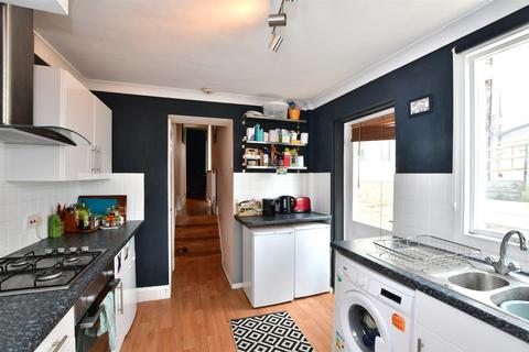 1 bedroom ground floor flat for sale - Bates Road, Brighton, East Sussex