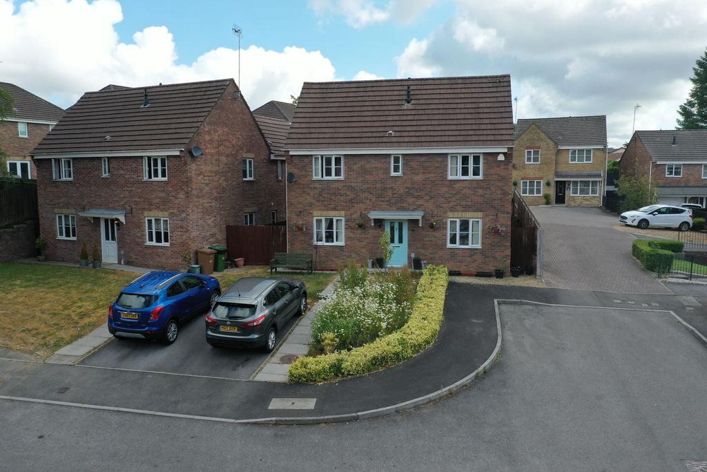 Llys Cyncoed, Oakdale, Blackwood 4 bed detached house for sale £343,000
