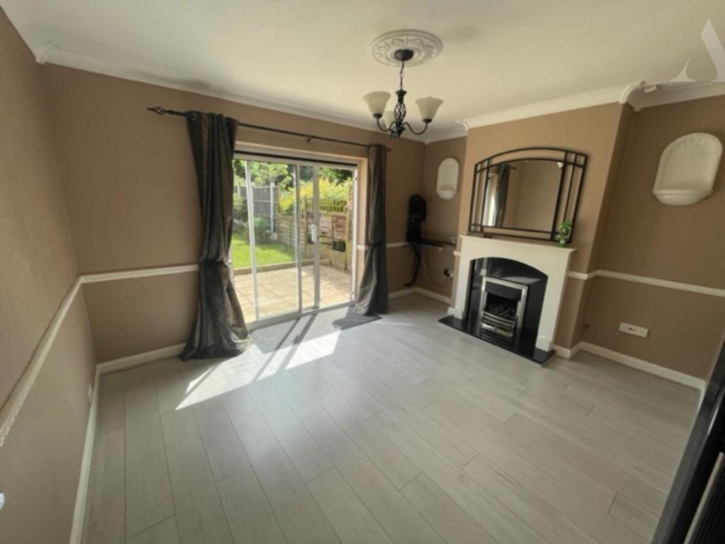 17 collingbourne rec 2