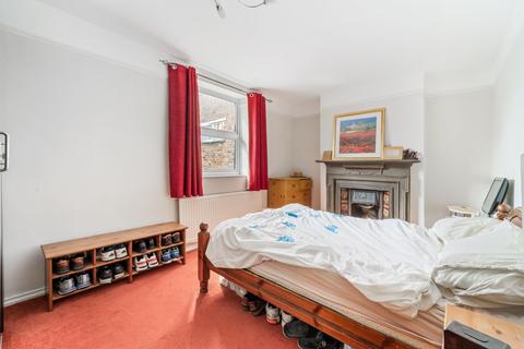 30 Albany Road, Brentford, TW8 0NF