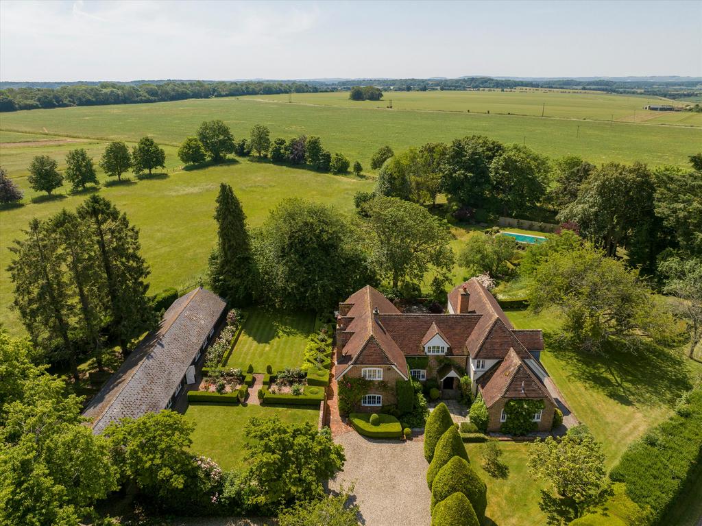Leckhampstead, Newbury, Berkshire, RG20 5 bed detached house for sale