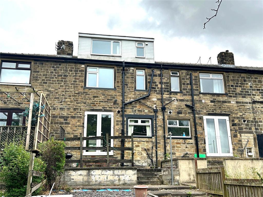 Tyersal Terrace, Tyersal, Bradford, BD4 3 bed terraced house for sale