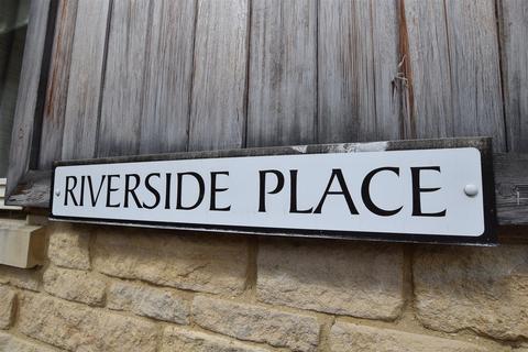 2 bedroom flat to rent, Riverside Place, Stamford, PE9