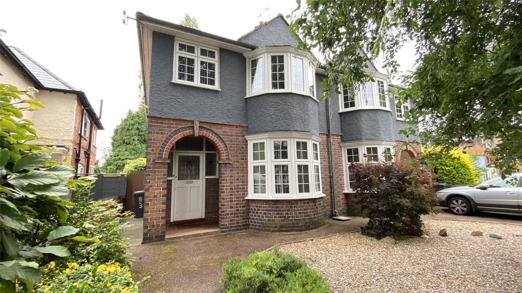 Humberstone Drive, Leicester, Leicestershire 3 bed semidetached house