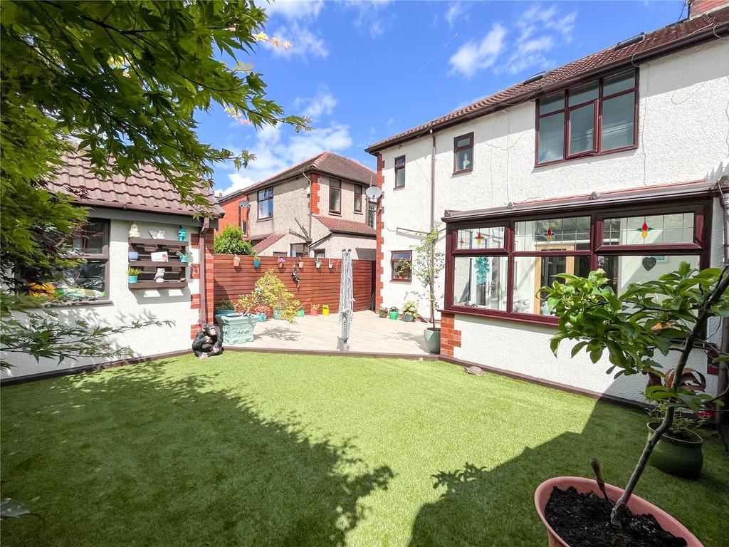 Droylsden Road, Audenshaw, Manchester, Greater Manchester, M34 4 bed