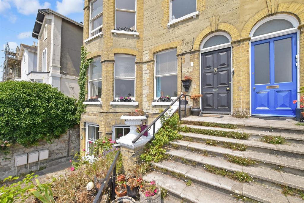 St. Boniface Road, Ventnor, Isle of Wight 2 bed ground floor flat for