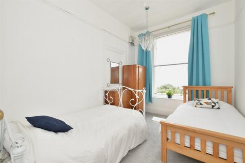 2 bedroom flat for sale, St. Boniface Road, Ventnor, Isle of Wight