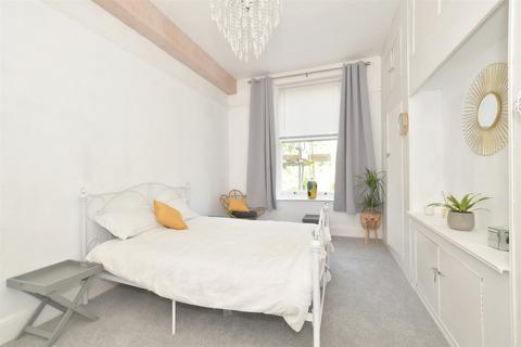 2 bedroom flat for sale, St. Boniface Road, Ventnor, Isle of Wight