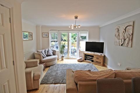 24 Bryn Dewi Sant, Miskin, Pontyclun, CF72 8TJ
