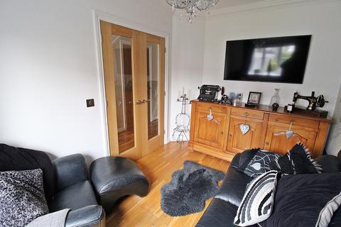 43 Beech Wood Drive, Tonyrefail, Porth, CF39 8JL