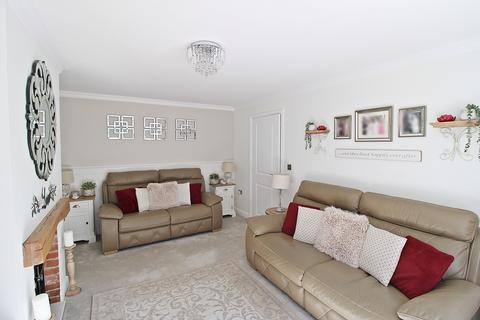 22 Parc Dan Y Bryn, Tonyrefail, Porth, CF39 8JS
