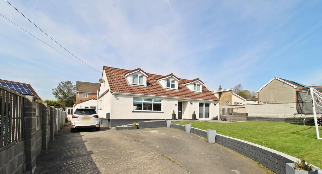 Brynna, Pontyclun CF72 6 bed detached house for sale £475,000