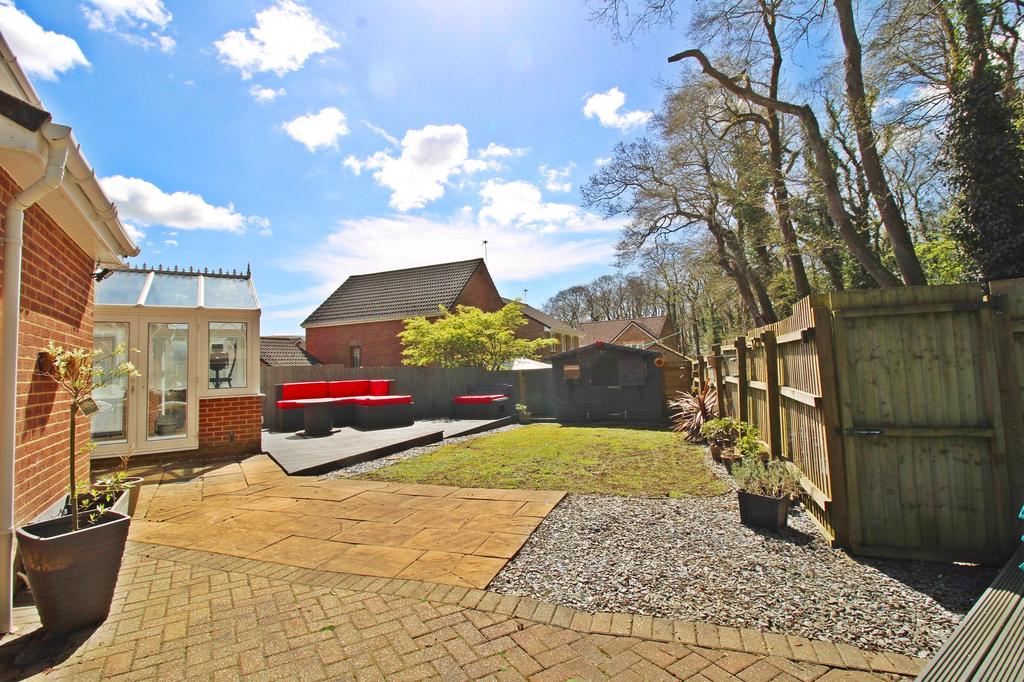 Church Village, Pontypridd CF38 4 bed detached house for sale £415,000